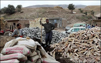 کمبود سیمان در استان فارس سرعت اجرای پروژه های عمرانی را گرفت
