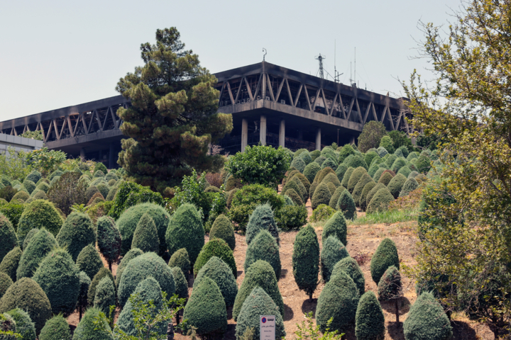 بازطراحی و بازمعماری ساختمان شیشه‌ای صدا و سیما را به مسابقه بین المللی خواهیم گذاشت