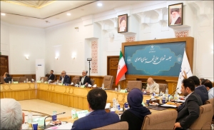 بررسی سیاست‌های توسعه و کنترل ساخت و ساز در منطقه کلانشهری تهران