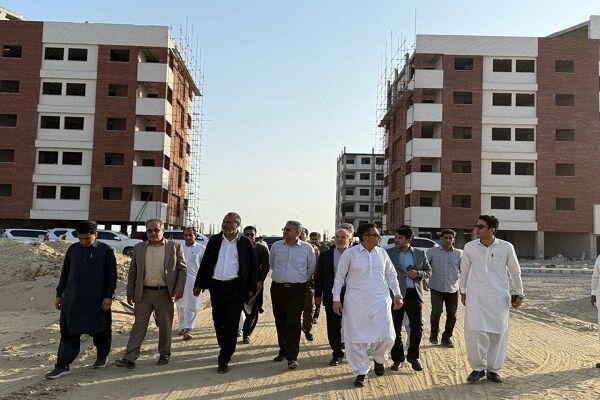 بازدید اعضای کمیسیون عمران مجلس شورای اسلامی از شهر جدید تیس
