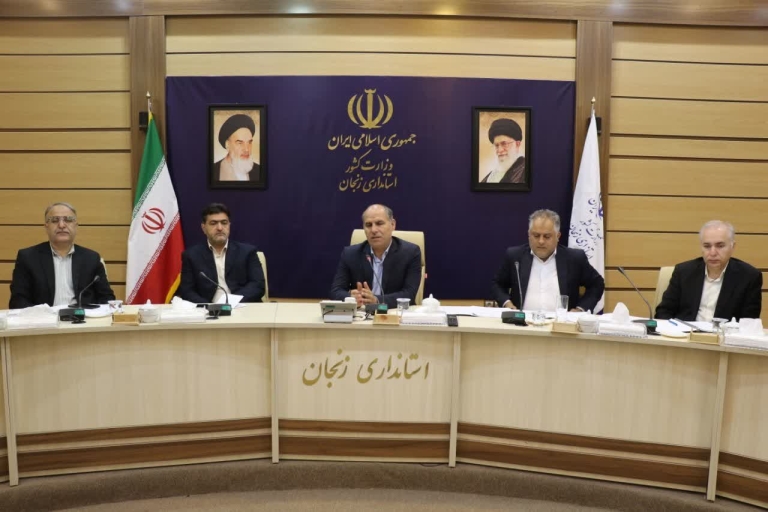 تأمین خدمات روبنایی و حضور مستمر فرمانداران در شورای مسکن در اولویت است