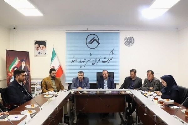 برگزاری نشست هم اندیشی با جمعی از نخبگان و فعالان فرهنگی – اجتماعی شهر جدید سهند