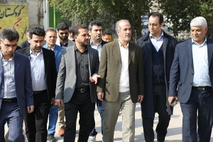 بازدید مدیرعامل شرکت بازآفرینی شهری ایران از محلات ناکارآمد و منطقه منبع آب اهواز