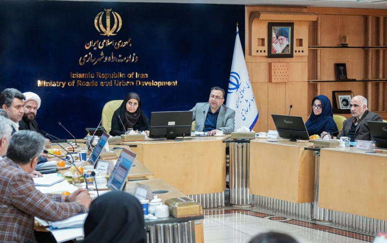 تأکید وزیر راه و شهرسازی بر تبیین اولویت‌های صندوق ملی مسکن