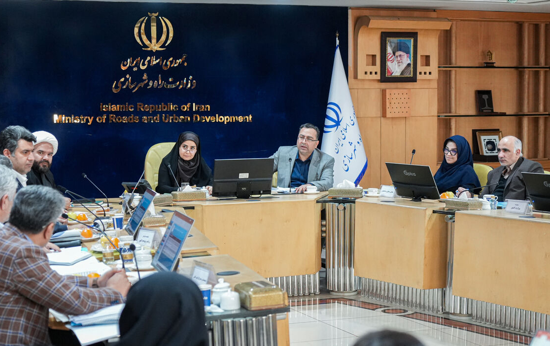 تأکید وزیر راه و شهرسازی بر تبیین اولویت‌های صندوق ملی مسکن
