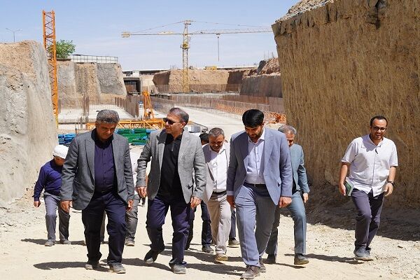 لزوم رعایت استانداردهای کیفی و رفع موانع احتمالی با همکاری پیمانکاران در پروژه های مسکونی
