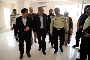 پروژه ۹۶ واحدی مسکن کارکنان فراجا در مسیر تکمیل ؛ بازدید معاون وزیر راه و شهرسازی از روند پیشرفت طرح