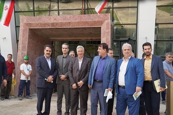 بازدید معاون اجرایی رئیس‌جمهور و استاندار گیلان از بیمارستان ۴۲۰ تختخوابی لاکان رشت