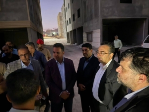 بازدید معاون وزیر راه و شهرسازی از پروژه ۹۵۰۰ واحدی نهضت ملی مسکن شهید دوران شیراز / تأکید بر تعیین تکلیف فوری زیرساخت‌های آب، برق و گاز